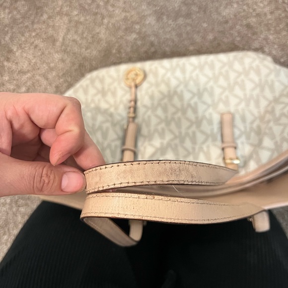 Michael Kors purse - Picture 1 of 4